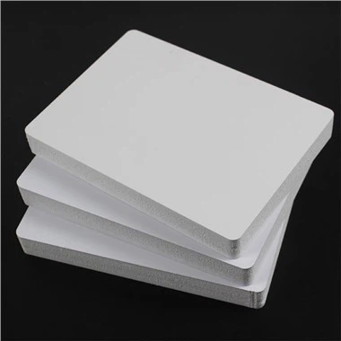 Řezání PVC pěnové desky